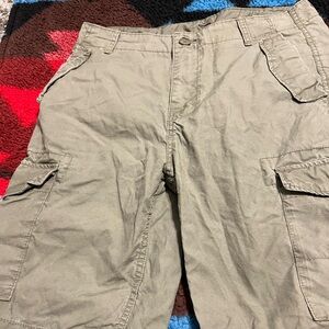 Old navy size 31 greenish cargo shorts. Like new